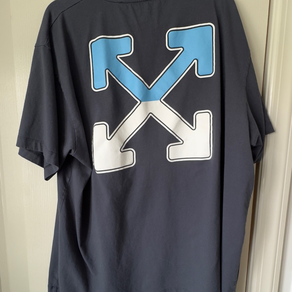 Off-White Men's Navy Graphic T-Shirt